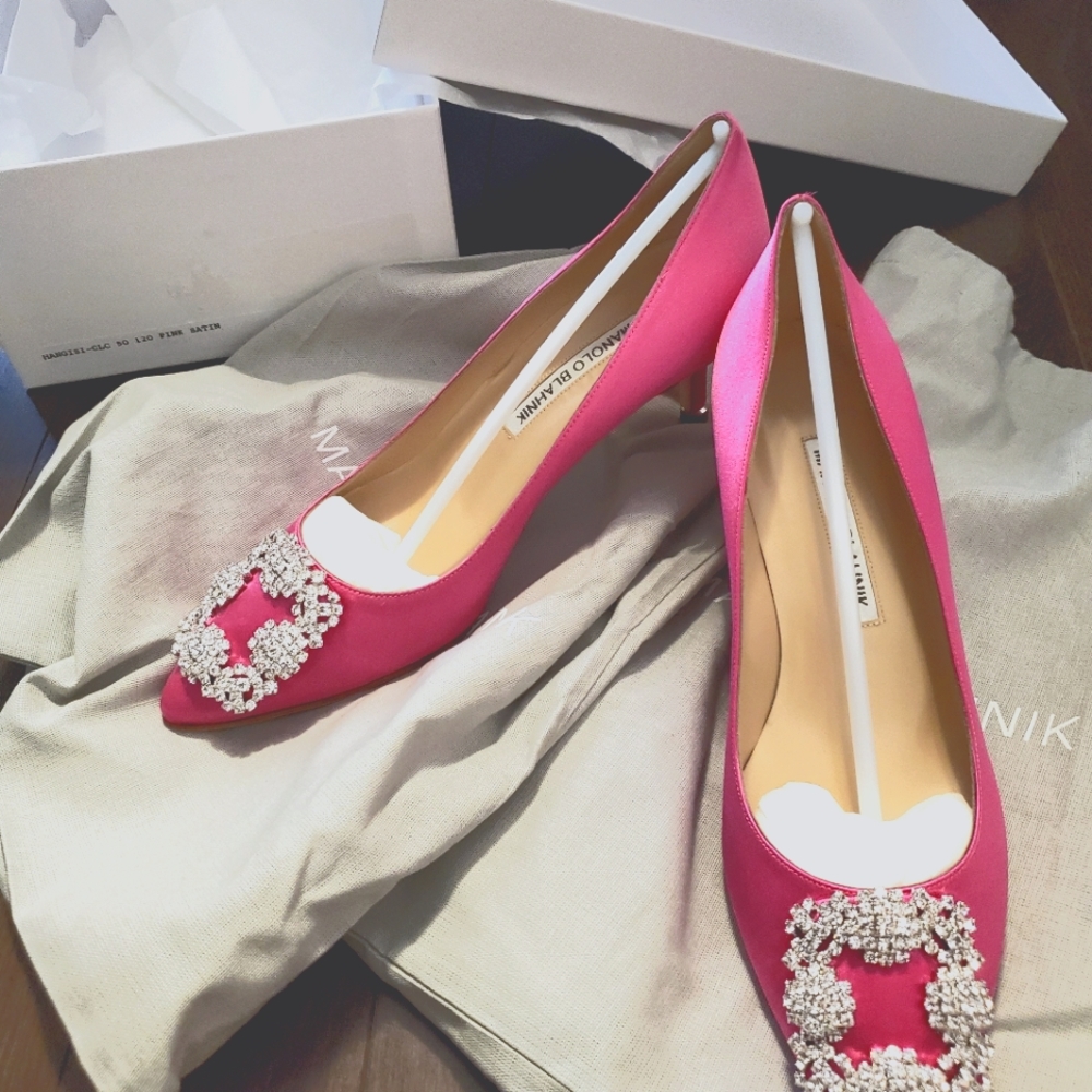 BNIB Manolo Blahnik Hangisi Satin Pink 50mm